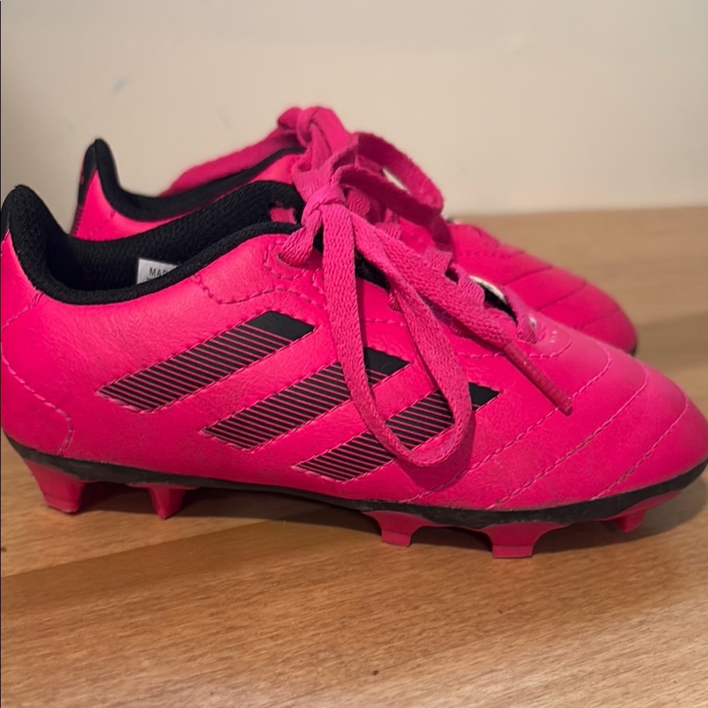 Adidas cleats - like new